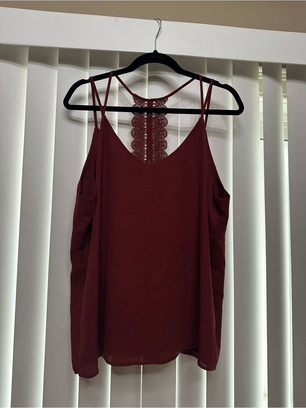 Lace-Back Double-Strap Cami in Wine